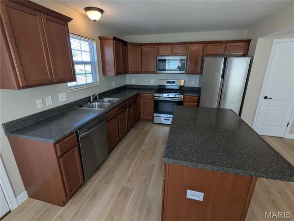$399,000 | 1153 Gulfstream Way, Mascoutah, IL 62258