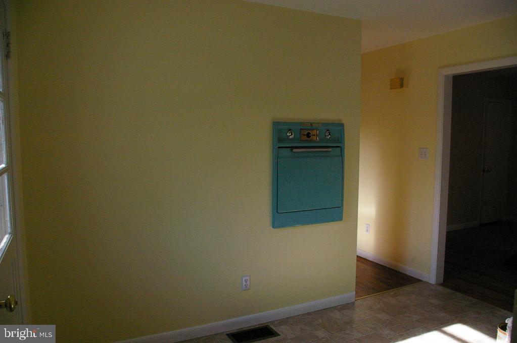 112 Lampeter Road Lancaster, PA 17602 - Photo 8 of 25 Gallery Image 8
