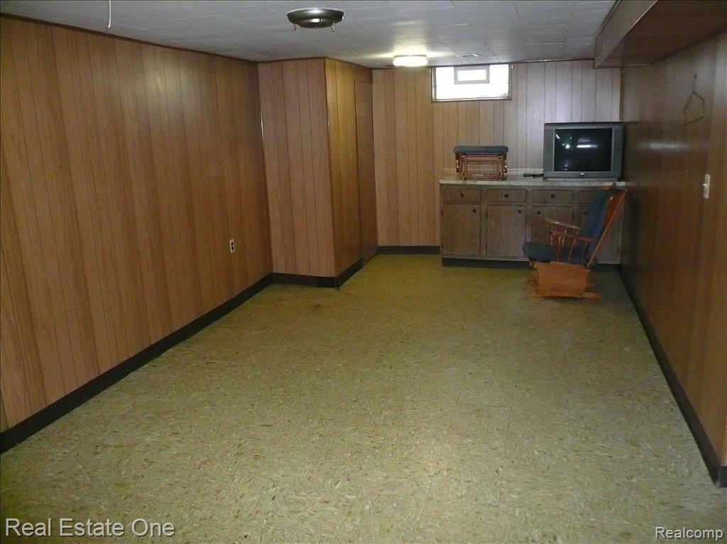 6512 Rutherford Street Detroit, MI 48228 - Photo 9 of 12 Finished Basement