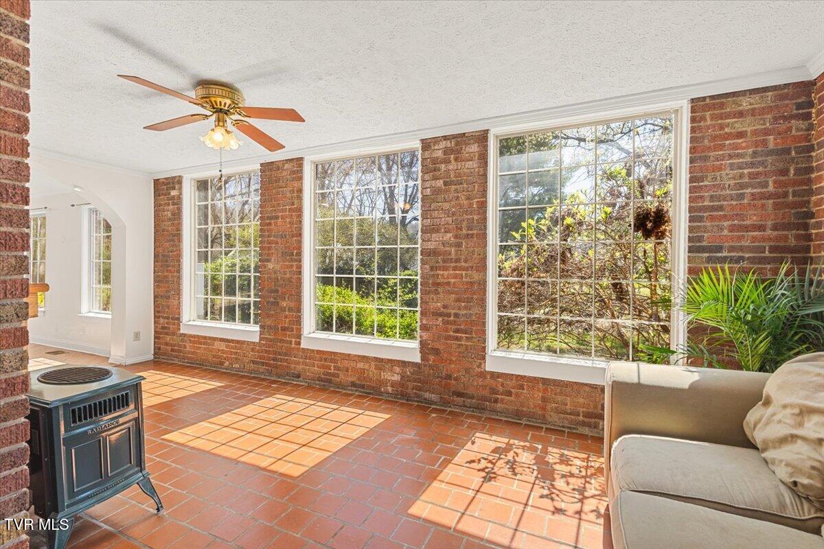 708 North Main Street Elizabethton, TN 37643 - Photo 19 of 97 019-128A8836