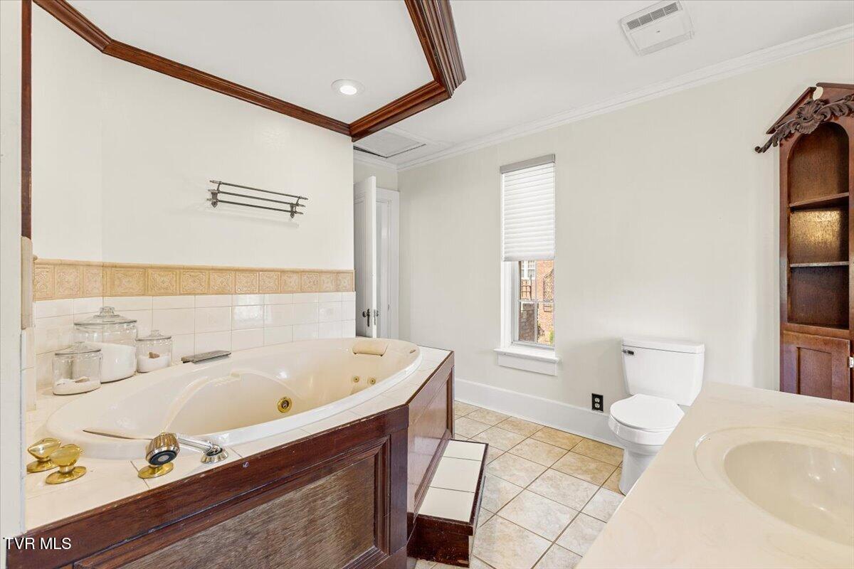 708 North Main Street Elizabethton, TN 37643 - Photo 46 of 97 046-128A8905