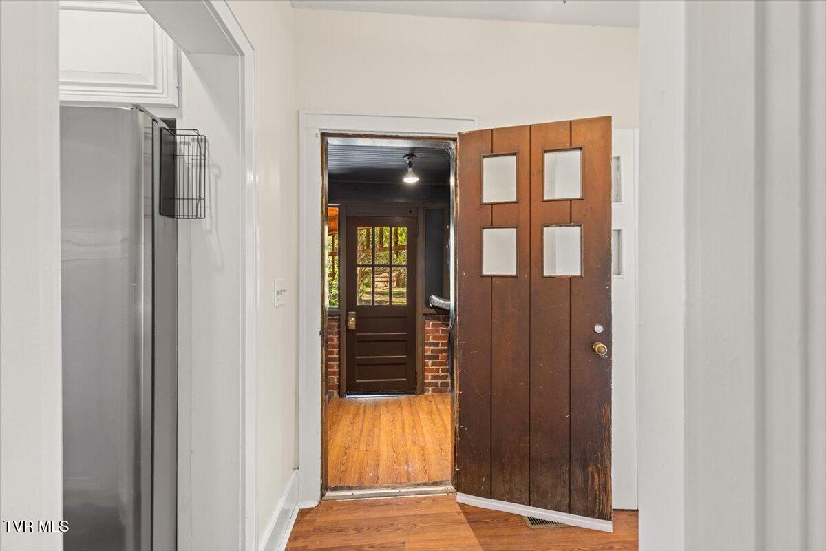 708 North Main Street Elizabethton, TN 37643 - Photo 64 of 97 064-128A8956