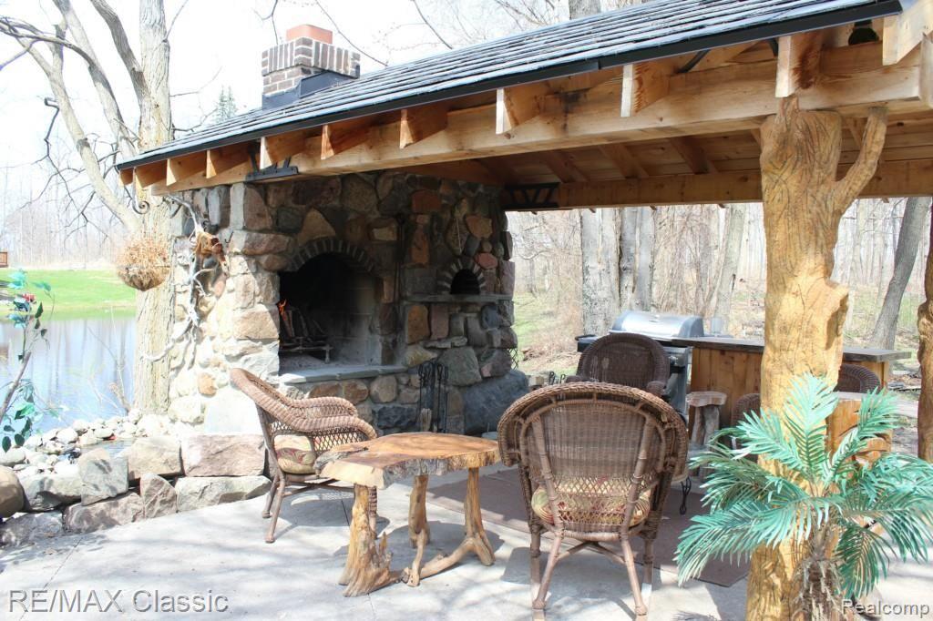 26760 Johns Road Wixom, MI 48393 - Photo 4 of 32 CUSTOM PAVILION