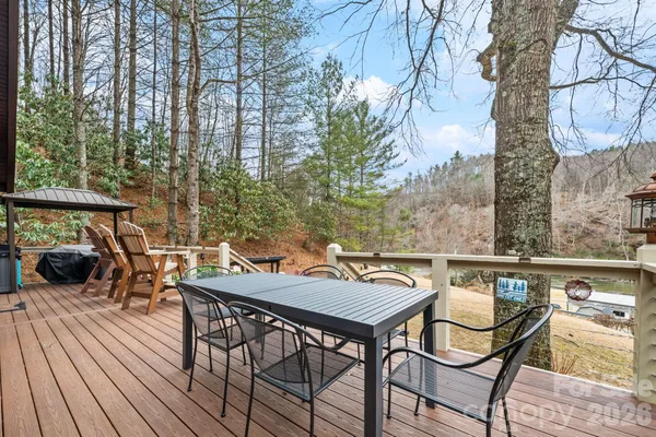 $999,999 | 2793 & 2793a Boggs Road, West Jefferson, NC 28694