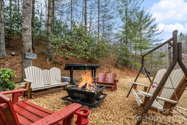 $999,999 | 2793 & 2793a Boggs Road, West Jefferson, NC 28694