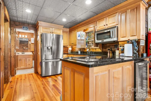 $999,999 | 2793 & 2793a Boggs Road, West Jefferson, NC 28694