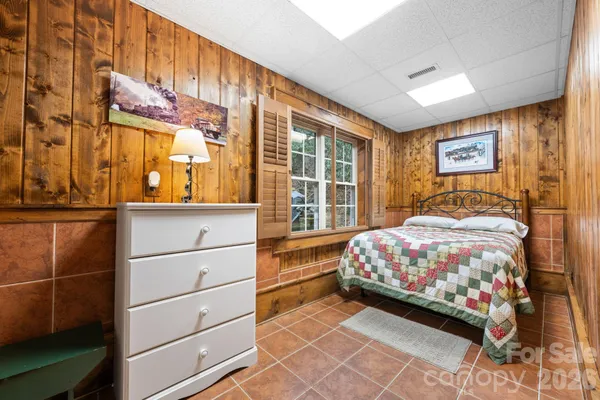 $999,999 | 2793 & 2793a Boggs Road, West Jefferson, NC 28694