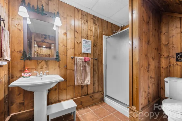 $999,999 | 2793 & 2793a Boggs Road, West Jefferson, NC 28694