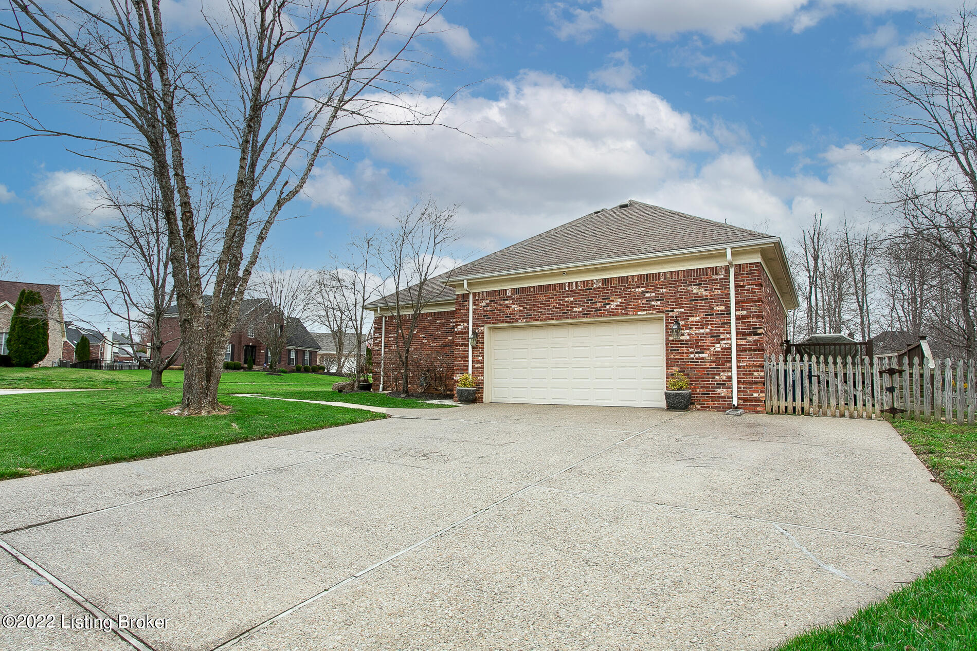 14036 Spring Mill Road Louisville, KY 40245 - Photo 57 of 58 Side entry garage