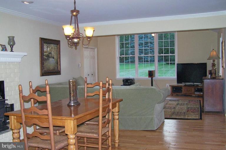 17206 Hunter Green Road Upperco, MD 21155 - Photo 2 of 25 Family Room