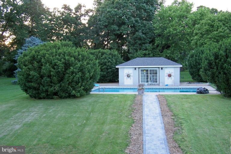 17206 Hunter Green Road Upperco, MD 21155 - Photo 18 of 25 Swimming Pool