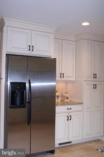 17206 Hunter Green Road Upperco, MD 21155 - Photo 4 of 25 Kitchen