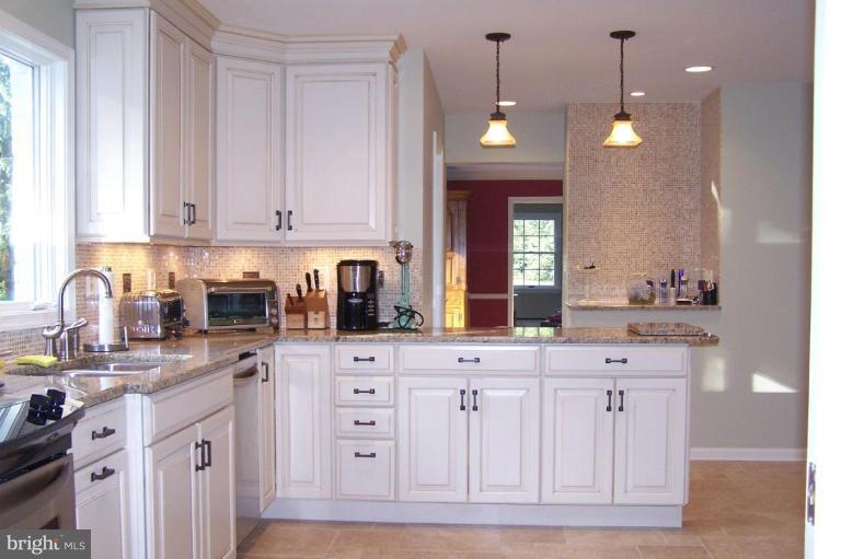 17206 Hunter Green Road Upperco, MD 21155 - Photo 6 of 25 Kitchen #3