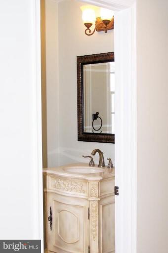 17206 Hunter Green Road Upperco, MD 21155 - Photo 9 of 25 Half Bath 1