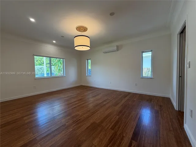 $12,000 | 621 West Dilido Drive, Miami Beach, FL 33139