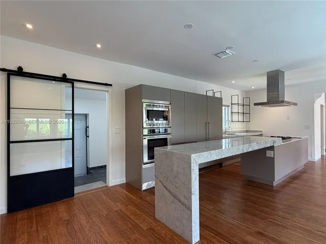 $12,000 | 621 West Dilido Drive, Miami Beach, FL 33139