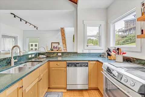 a view of utility room