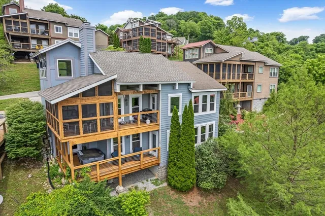 a view of a living room