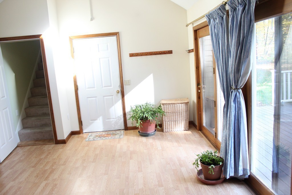 11 Allen Road Sturbridge, MA 01566 - Photo 7 of 29