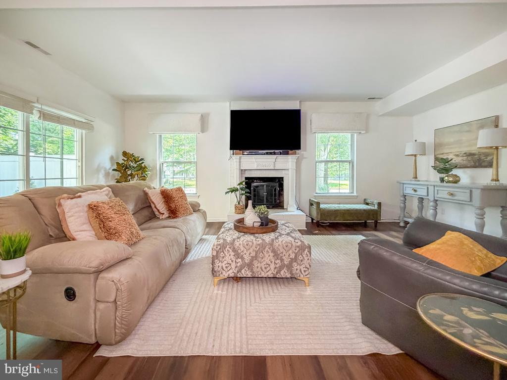152 Aspen Road Yardley, PA 19067 - Photo 18 of 42 Family Room