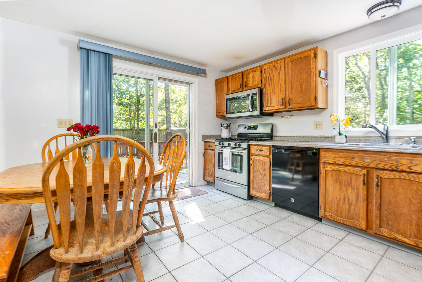 49 Bracken Fern Road Marstons Mills, MA 02648 - Photo 4 of 32 kitchen2