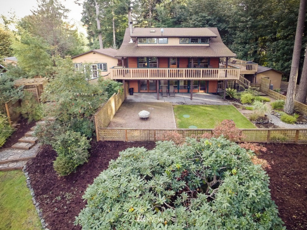 18115 Thorsen Road Southwest Vashon, WA 98070 - Photo 1 of 25 Gallery Image 1