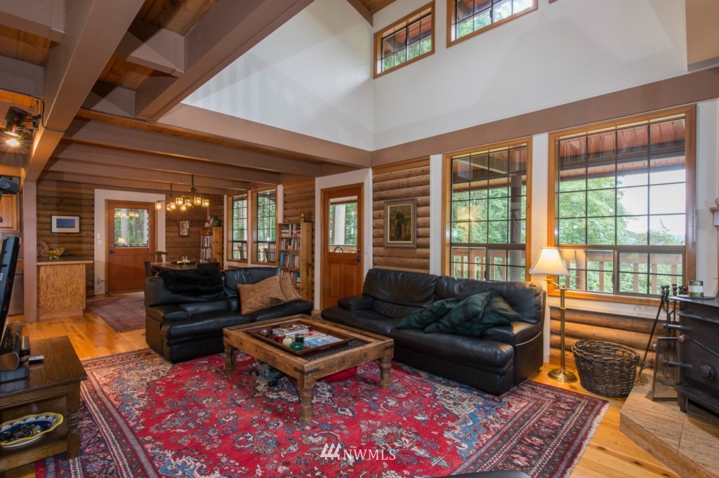 18115 Thorsen Road Southwest Vashon, WA 98070 - Photo 8 of 25 Gallery Image 8