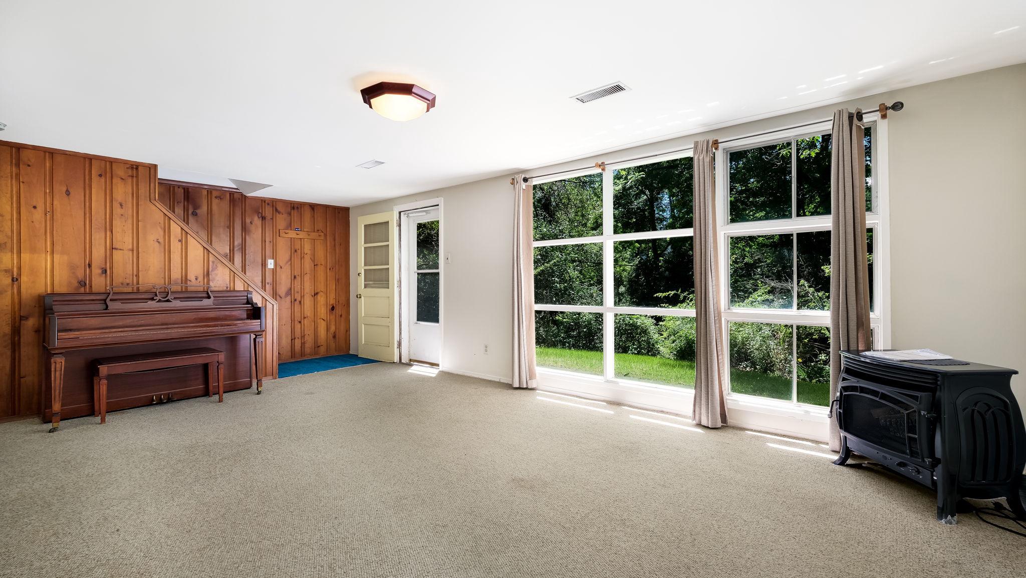 42 West Ridge Road Media, PA 19063 - Photo 21 of 33 family room, lower level