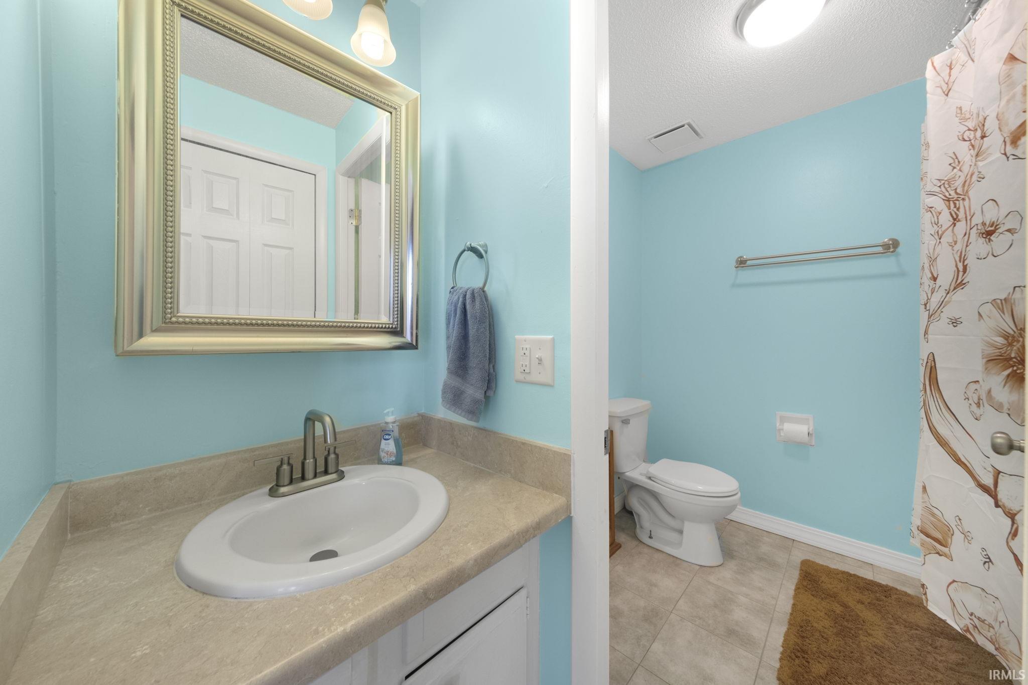 2127 Bayside Court Fort Wayne, IN 46804 - Photo 13 of 35