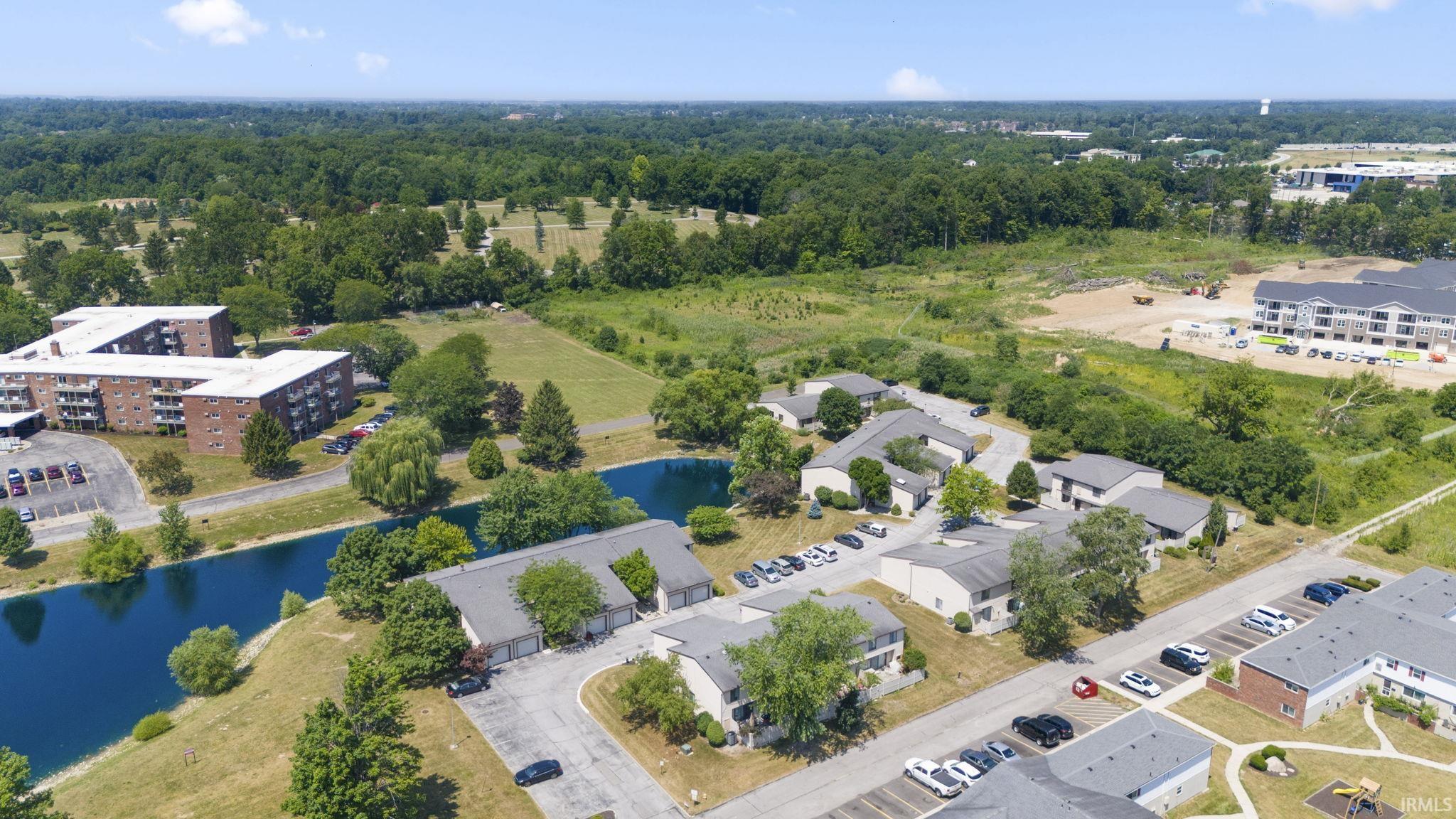2127 Bayside Court Fort Wayne, IN 46804 - Photo 2 of 35