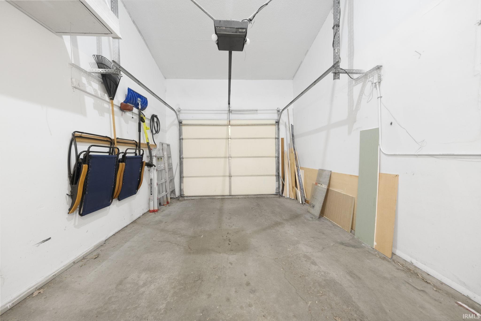 2127 Bayside Court Fort Wayne, IN 46804 - Photo 27 of 35