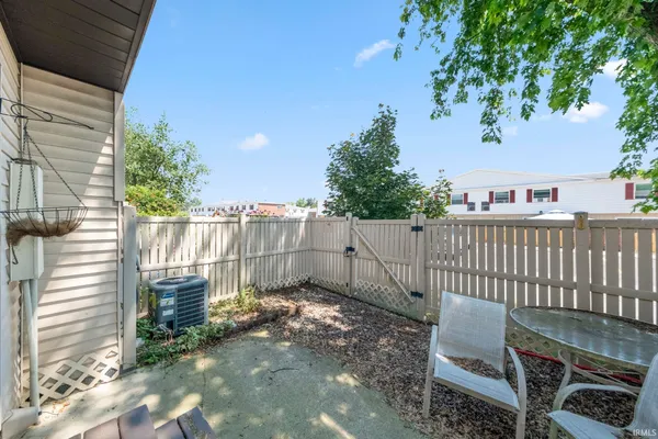 $175,900 | 2127 Bayside Court, Fort Wayne, IN 46804