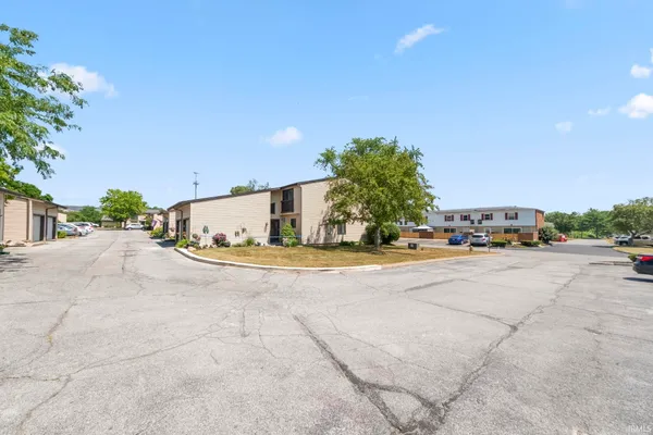 $175,900 | 2127 Bayside Court, Fort Wayne, IN 46804
