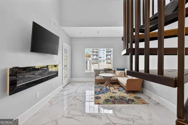 $3,000 | 1074 Peachtree Walk Northeast, Unit B505, Atlanta, GA 30309