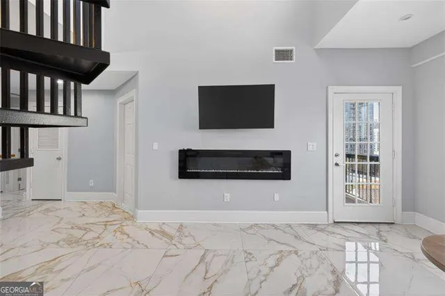 $3,000 | 1074 Peachtree Walk Northeast, Unit B505, Atlanta, GA 30309