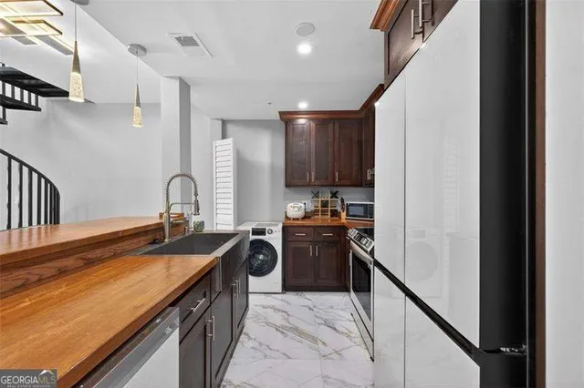 $3,000 | 1074 Peachtree Walk Northeast, Unit B505, Atlanta, GA 30309