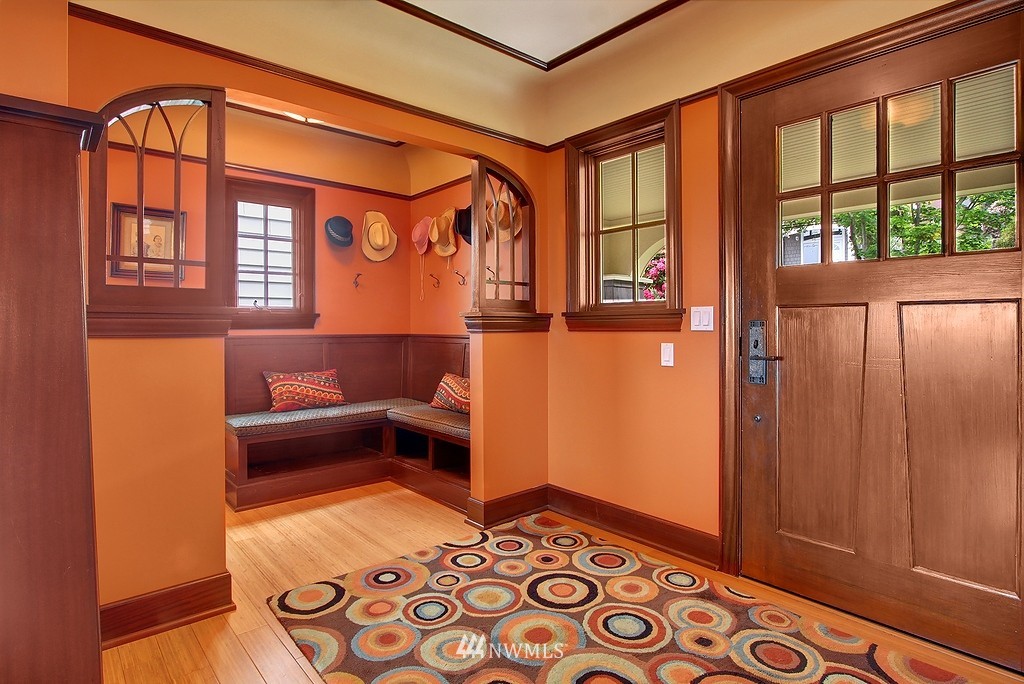 6923 Heights Place Southwest Seattle, WA 98136 - Photo 24 of 25 Gallery Image 24