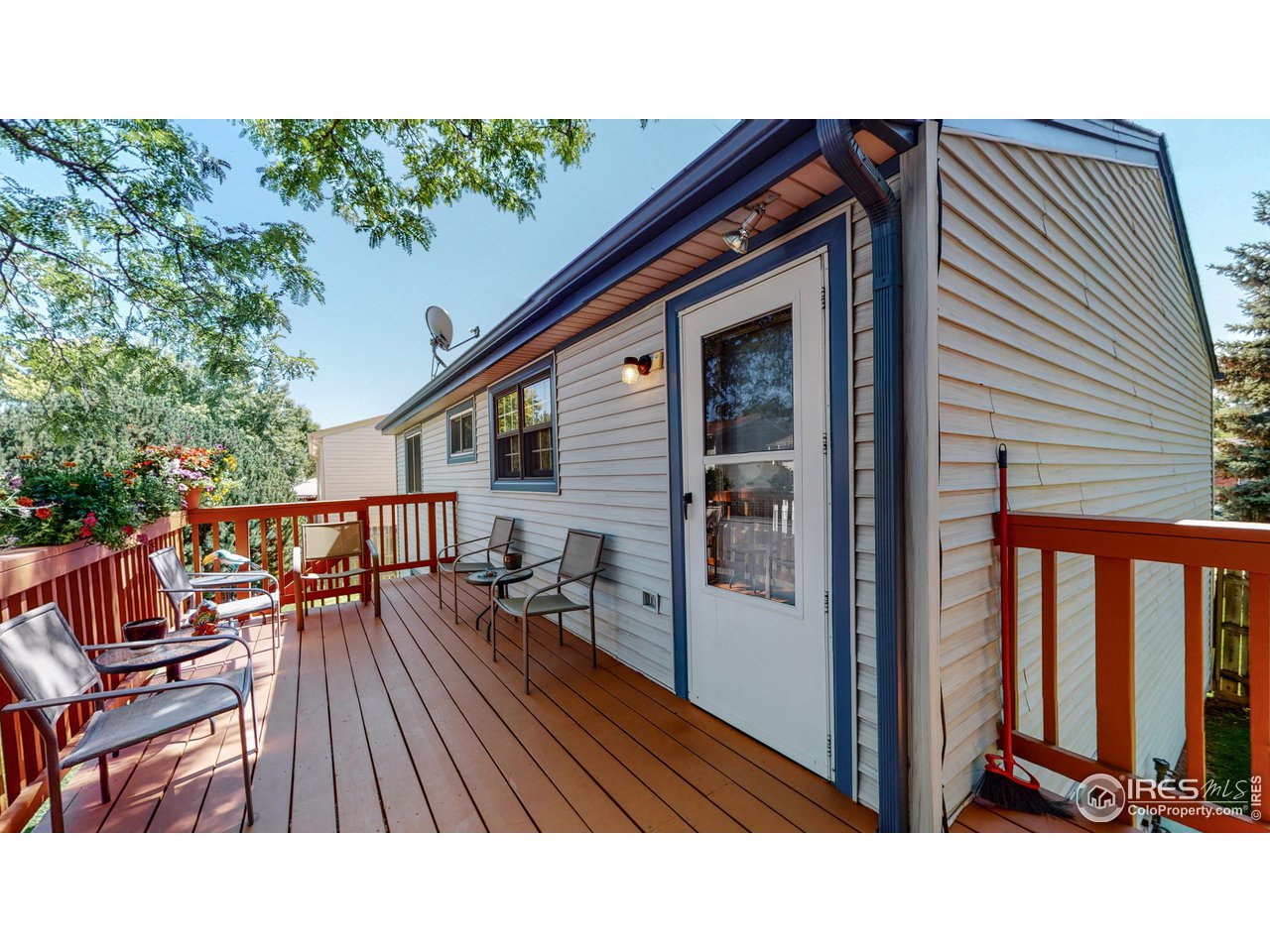 1554 Ervine Avenue Longmont, CO 80501 - Photo 11 of 31