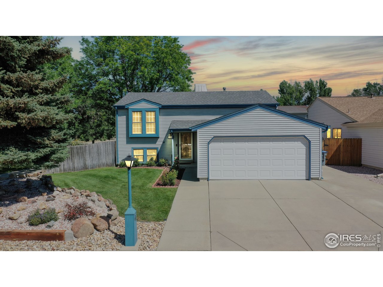 1554 Ervine Avenue Longmont, CO 80501 - Photo 3 of 31