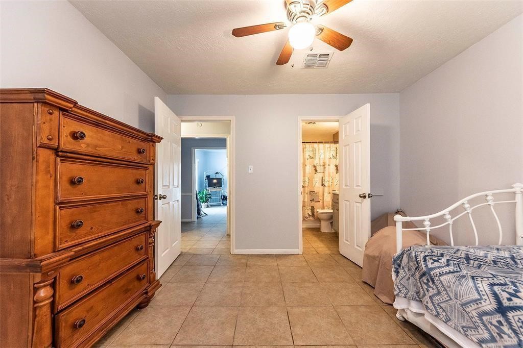 10424 Belfast Road La Porte, TX 77571 - Photo 9 of 22