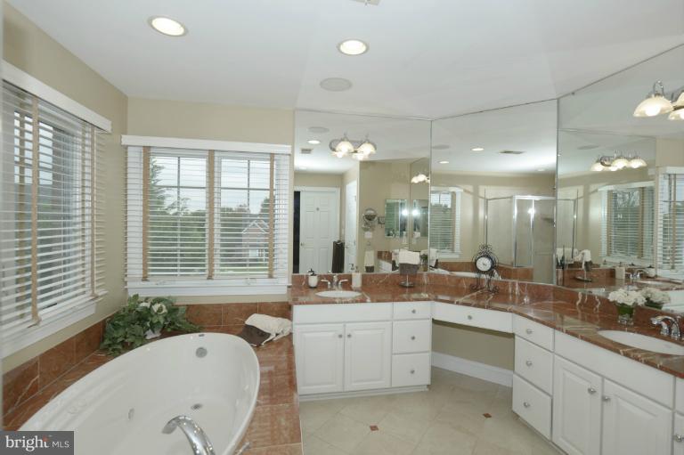 2633 Golf Island Road Ellicott City, MD 21042 - Photo 16 of 30 Bath (Master)