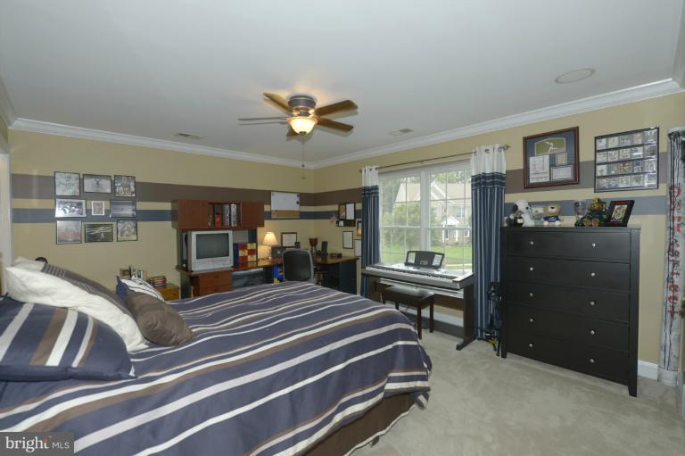 2633 Golf Island Road Ellicott City, MD 21042 - Photo 20 of 30 Bedroom