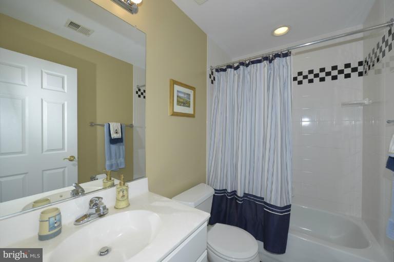 2633 Golf Island Road Ellicott City, MD 21042 - Photo 21 of 30 Bath