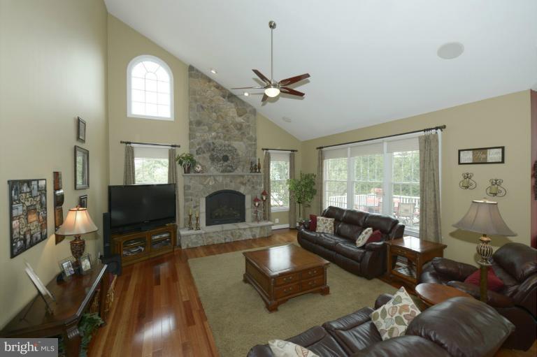2633 Golf Island Road Ellicott City, MD 21042 - Photo 7 of 30 Family Room