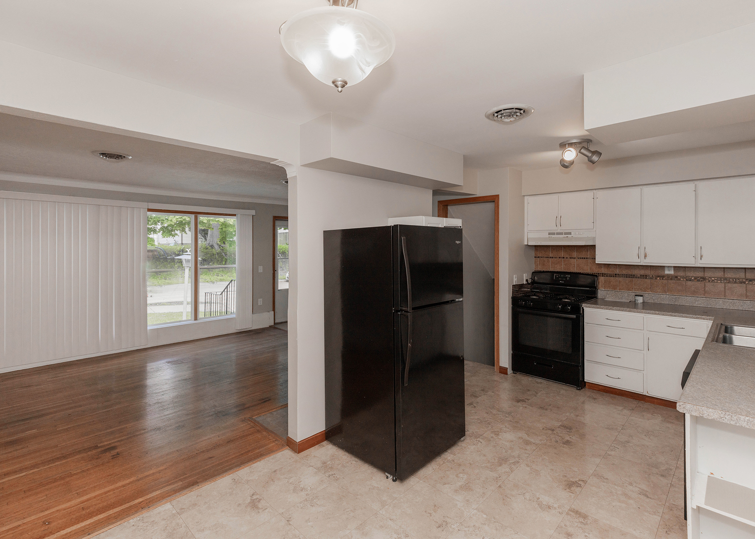 1844 31st Street Moline, IL 61265 - Photo 5 of 17