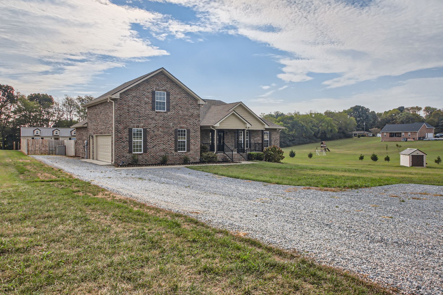 3633 South Hyde Road Springfield, TN 37172 - Photo 3 of 37 a view of a house with a big yard