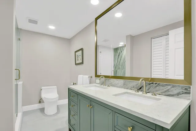 $675,000 | 630 Ocean Drive, Unit 505, Juno Beach, FL 33408