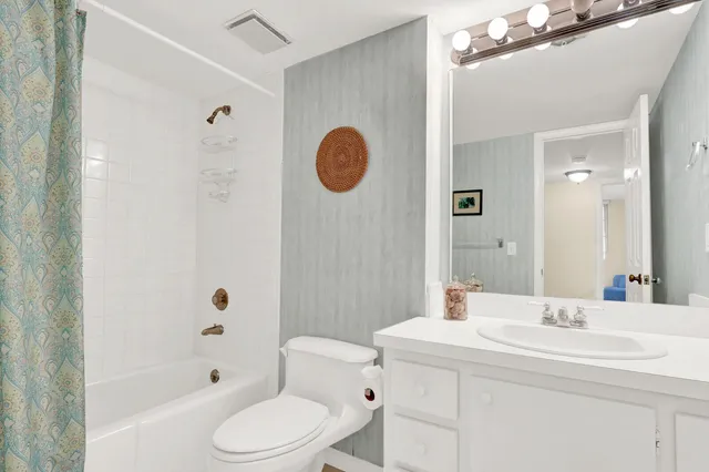 $675,000 | 630 Ocean Drive, Unit 505, Juno Beach, FL 33408