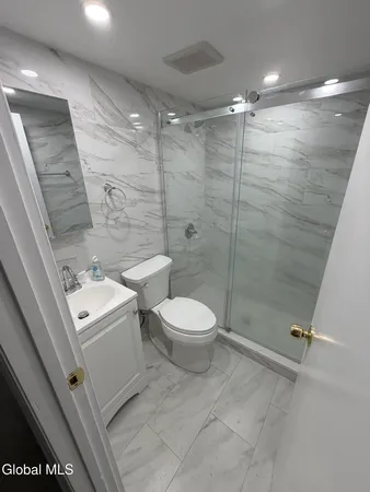 $1,600 | 58 South Swan Street, Unit 1, Albany, NY 12210