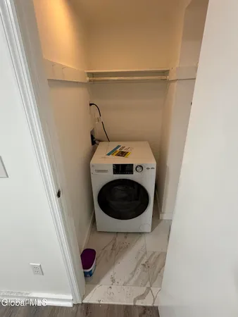 $1,600 | 58 South Swan Street, Unit 1, Albany, NY 12210